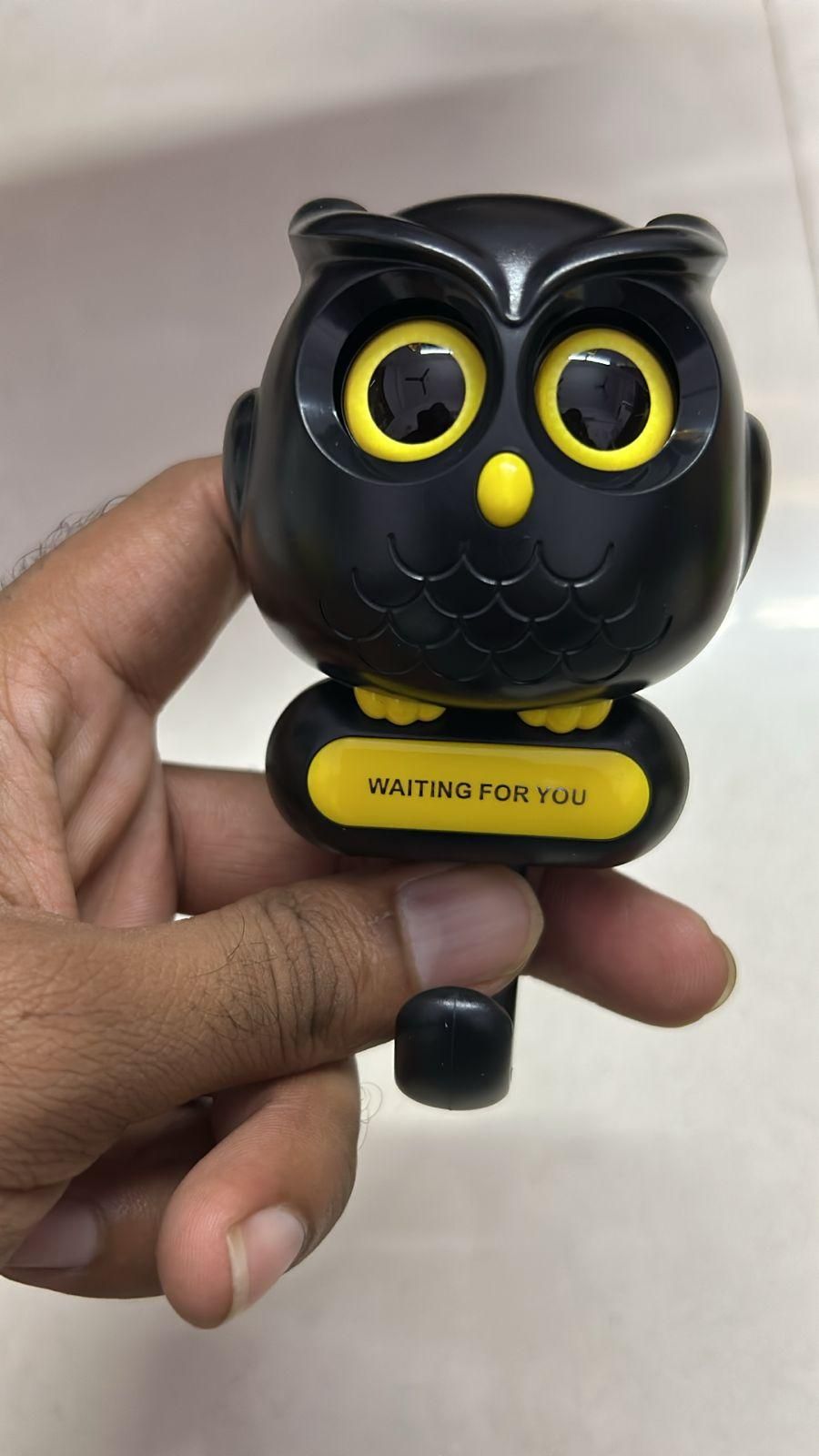 Creative Owl Magnetic Key Hook - Automatic Blinking Eyes & Drill-Free Installation
