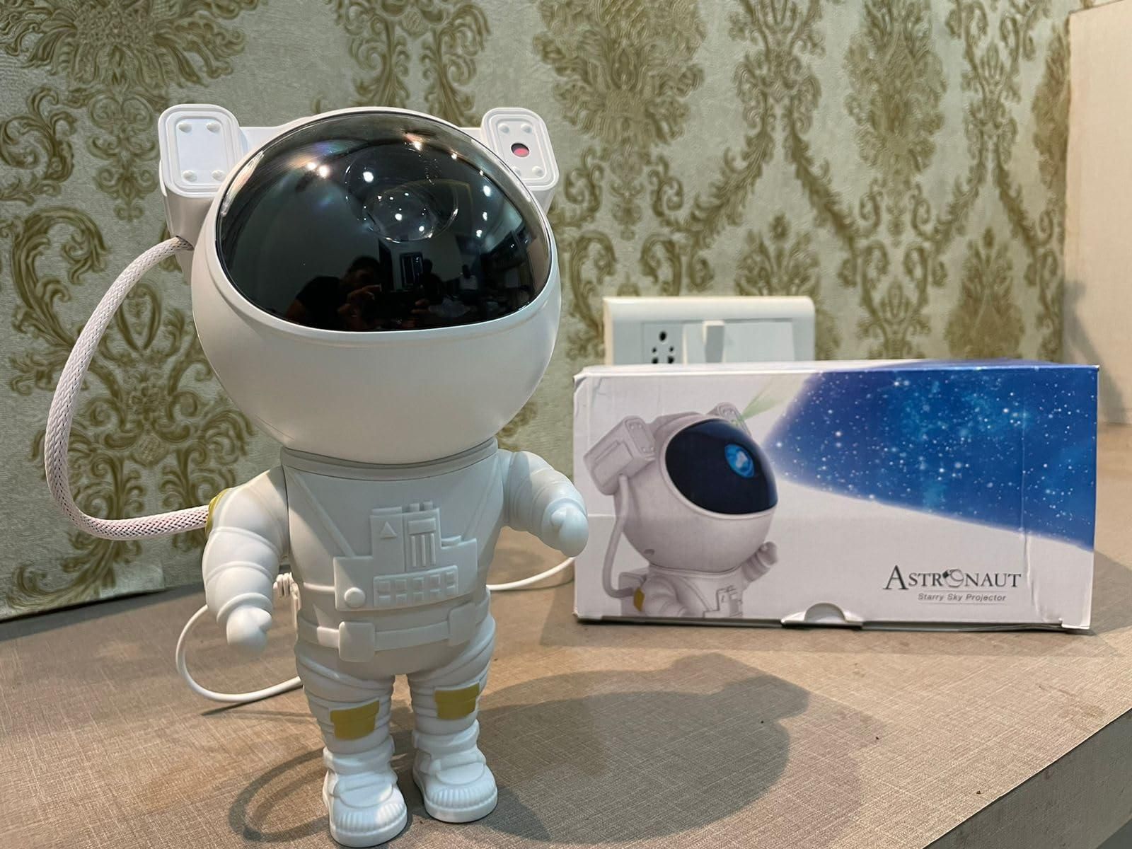 Astronaut Galaxy Projector with 360° Magnetic Head & Remote Control - noQMall